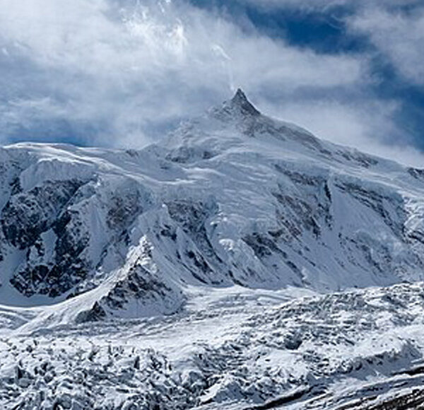 manaslu treks