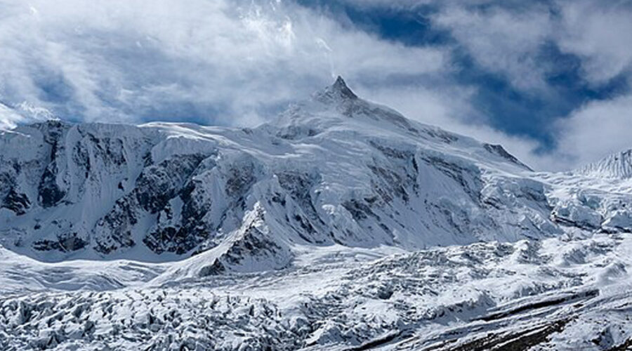 manaslu treks